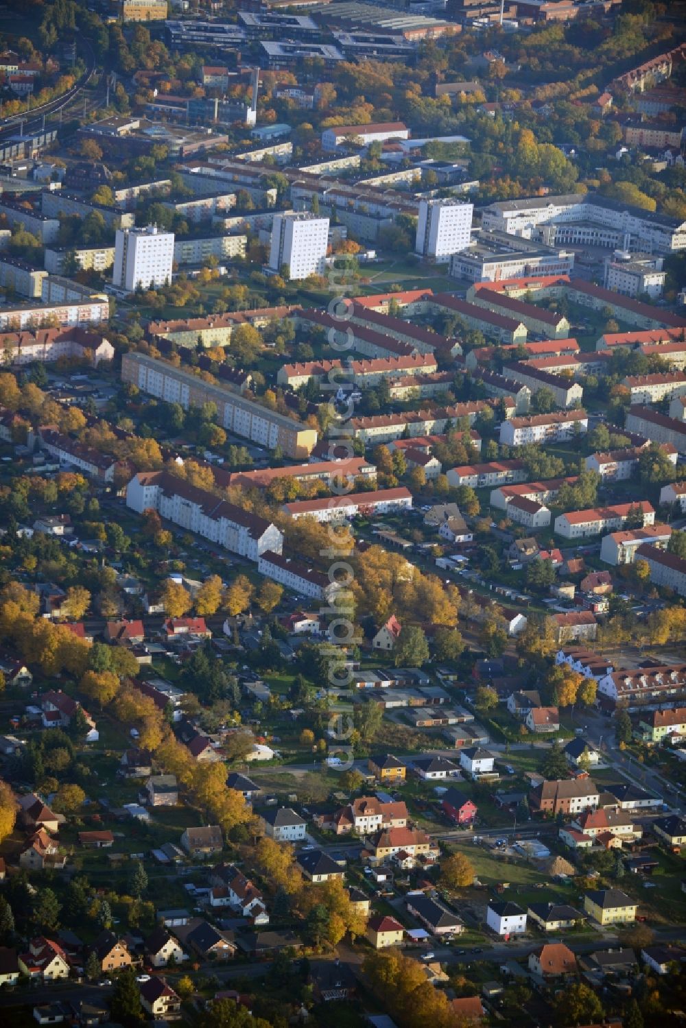 Hennigsdorf from above - Development Area Heideweg, Kiefernstraße, Brandenburgische Straße in Hennigsdorf in Brandenburg