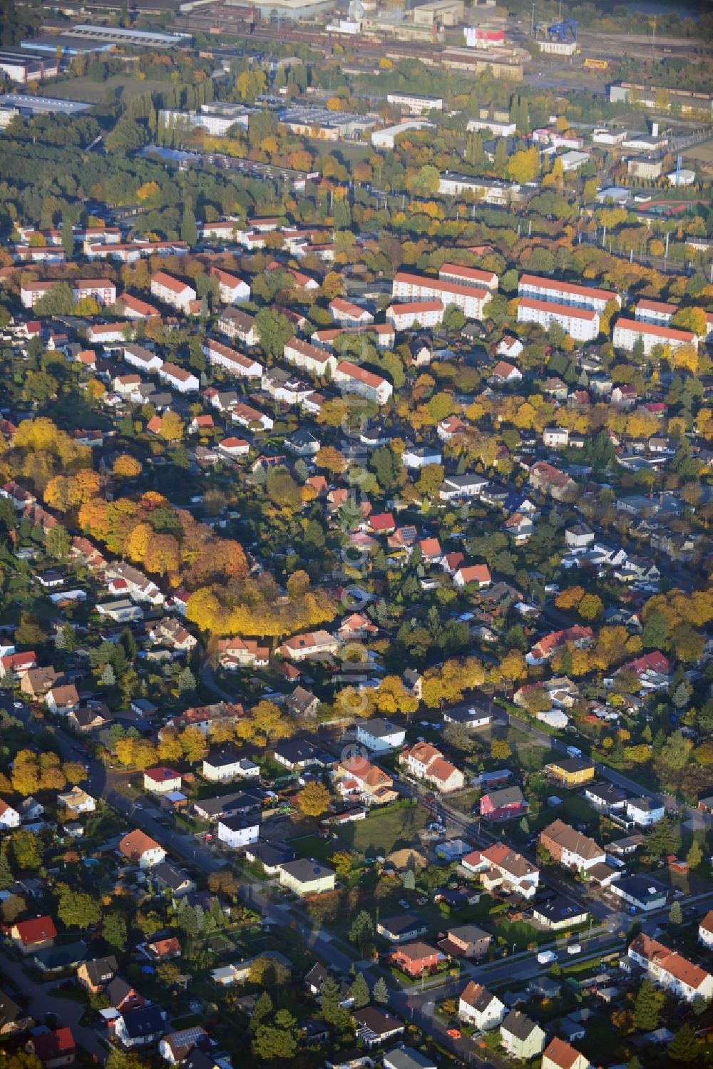 Aerial photograph Hennigsdorf - Development Area Heideweg, Kiefernstraße, Brandenburgische Straße in Hennigsdorf in Brandenburg