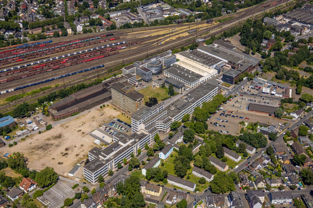 Aerial photograph Oberhausen - Development area of industrial wasteland BABCOCK Fertigungszentrum GmbH on street Duisburger Strasse in Oberhausen in the state North Rhine-Westphalia, Germany