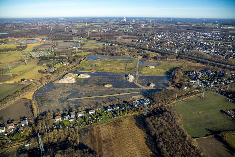 Oestrich from the bird's eye view: Development area of industrial wasteland of the former Knepper power plant site in Castrop-Rauxel at Ruhrgebiet in the state North Rhine-Westphalia, Germany