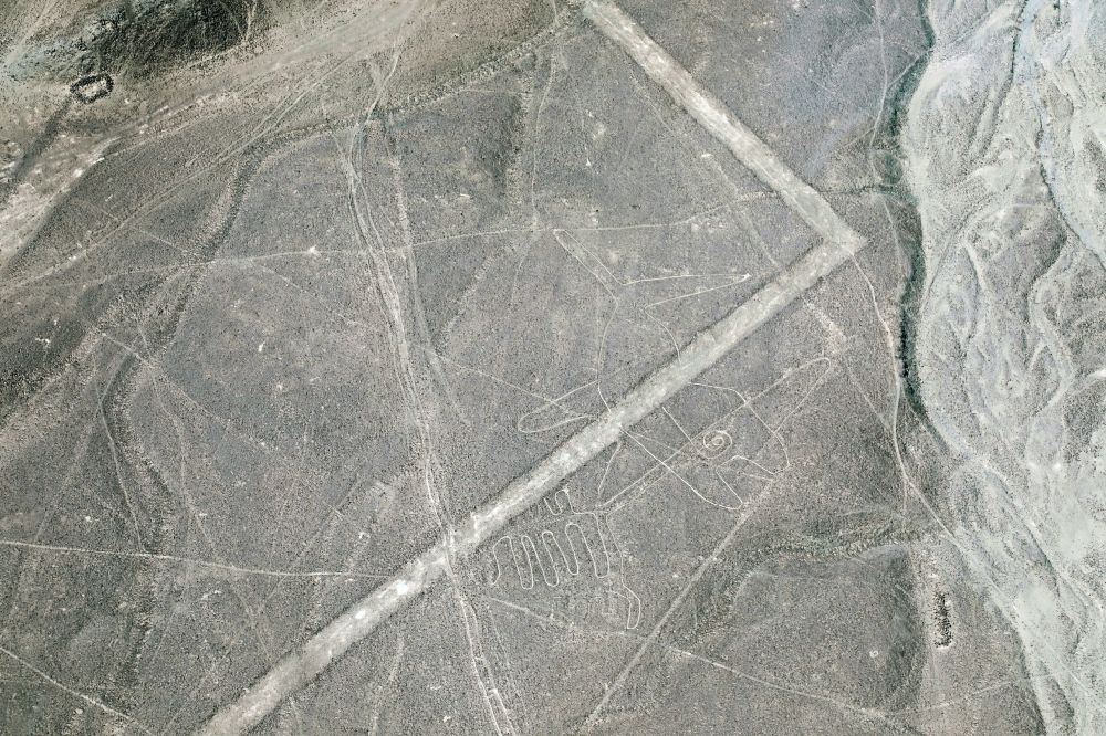 Aerial photograph Nazca - Geoglyphic earth and soil drawing in the ofert in Nazca in Ica, Peru