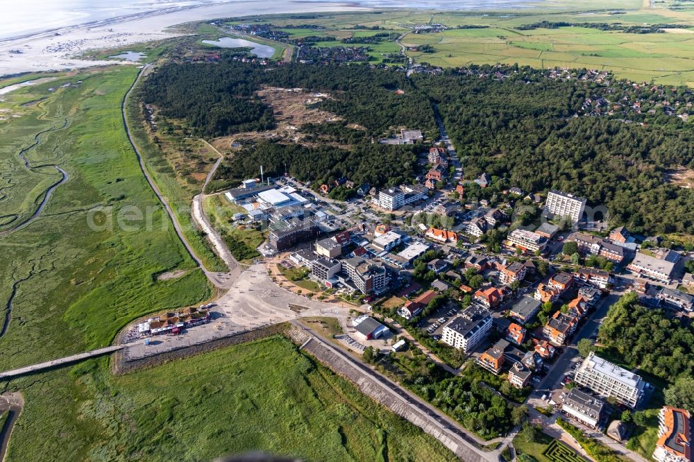 Sankt Peter-Ording from above - Experience bath with water children's slide, swimming hall and outdoor swimming pool in the district Saint Peter's bath in Saint Peter-Ording in the federal state Schleswig-Holstein