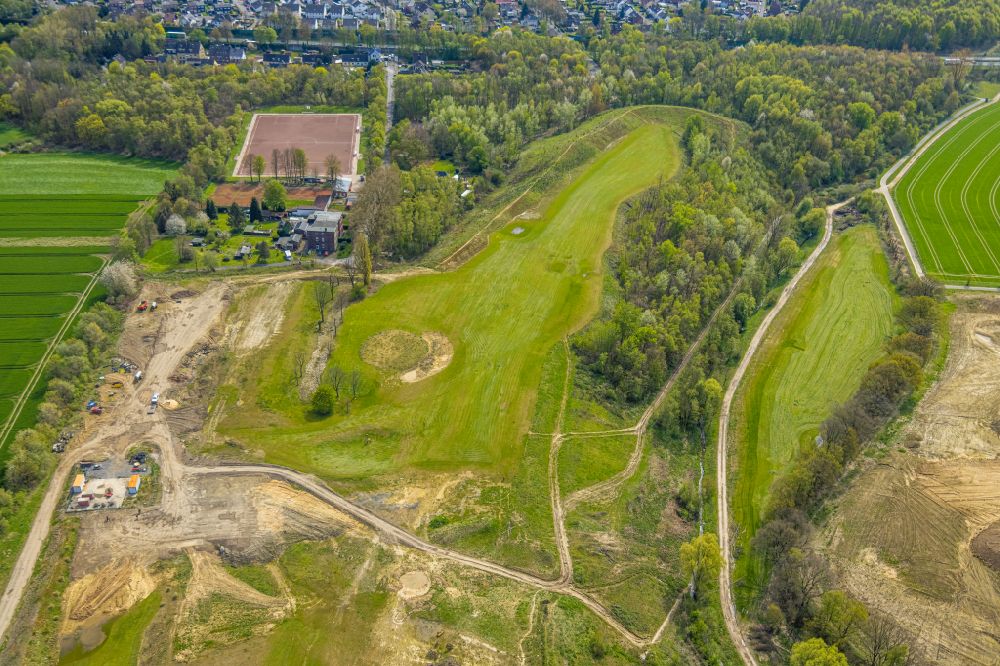 Werne from above - Construction site with development, priming, earthwork and embankment work for the construction of a new golf park along Noerenbergstrasse in Werne in the state North Rhine-Westphalia, Germany