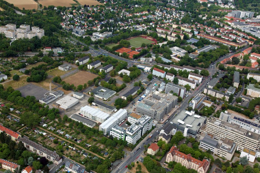 Aerial photograph Mainz - Extension construction site at the research building and office complex of the company Biontech on the former site of the General Feldzeugmeister barracks on street An der Goldgrube in Mainz in the state of Rhineland-Palatinate