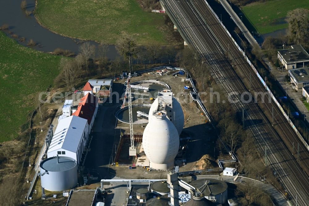 Aerial photograph Hannover - New construction site and extension of the sewage treatment basins and purification stages Klaerwerk Herrenhausen in the district Herrenhausen in Hannover in the state Lower Saxony, Germany