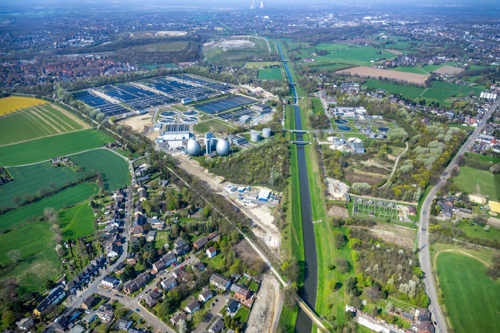 Aerial image Walsum - new construction site and extension of the sewage treatment basins and purification stages Klaeranlage Emschermuendung in Walsum in the state North Rhine-Westphalia, Germany