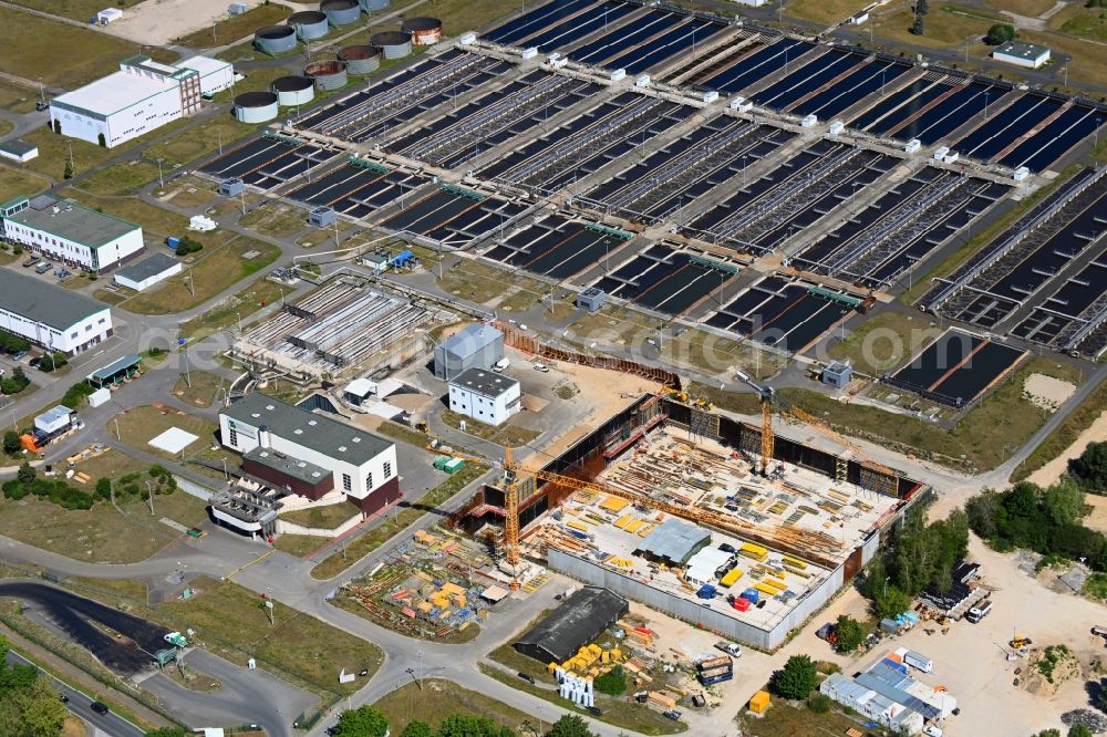 Aerial image Schönerlinde - New construction site and extension of the sewage treatment basins and purification stages in Schoenerlinde in the state Brandenburg, Germany