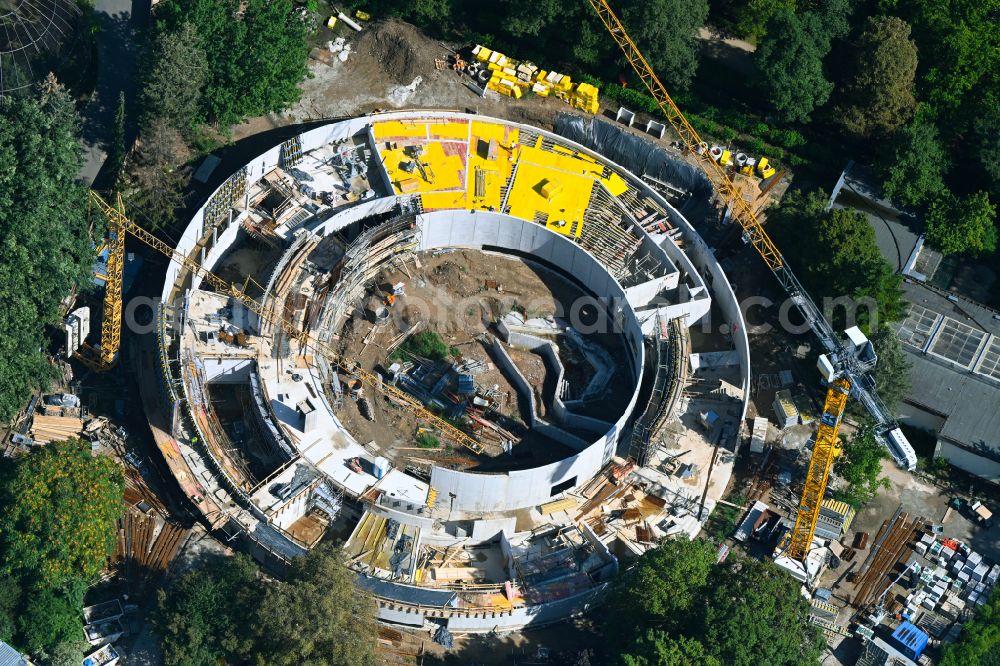 Aerial photograph Dresden - Construction site of animal breeding accommodation Orang-Utan-Haus on street Tiergartenstrasse in Dresden in the state Saxony, Germany