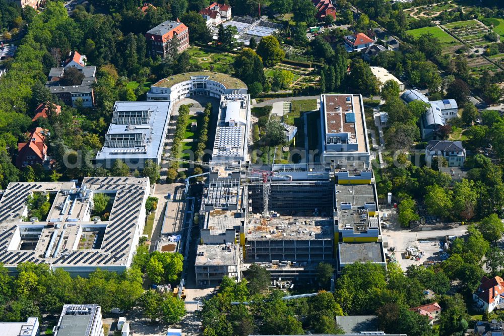 Aerial photograph Berlin - Extension new construction site at the building complex of the Institute for Chemistry and Biochemistry - Organic and Physical Chemistry on the campus of the Free University of Berlin on Takustrasse in the district Dahlem in Berlin, Germany
