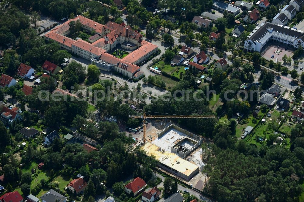 Bergholz-Rehbrücke from the bird's eye view: Extension of new building site at the building complex of the institute fuer Ernaehrungsforschung on Lenbachstrasse in Bergholz-Rehbruecke in the state Brandenburg, Germany