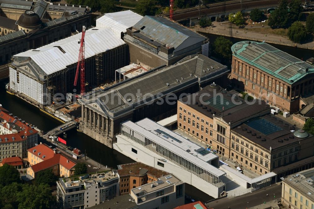 Aerial image Berlin - Extension of a new construction site at the Museum- Building James-Simon-Galerie on Eiserne Bruecke of Museumsinsel in the district Mitte in Berlin, Germany