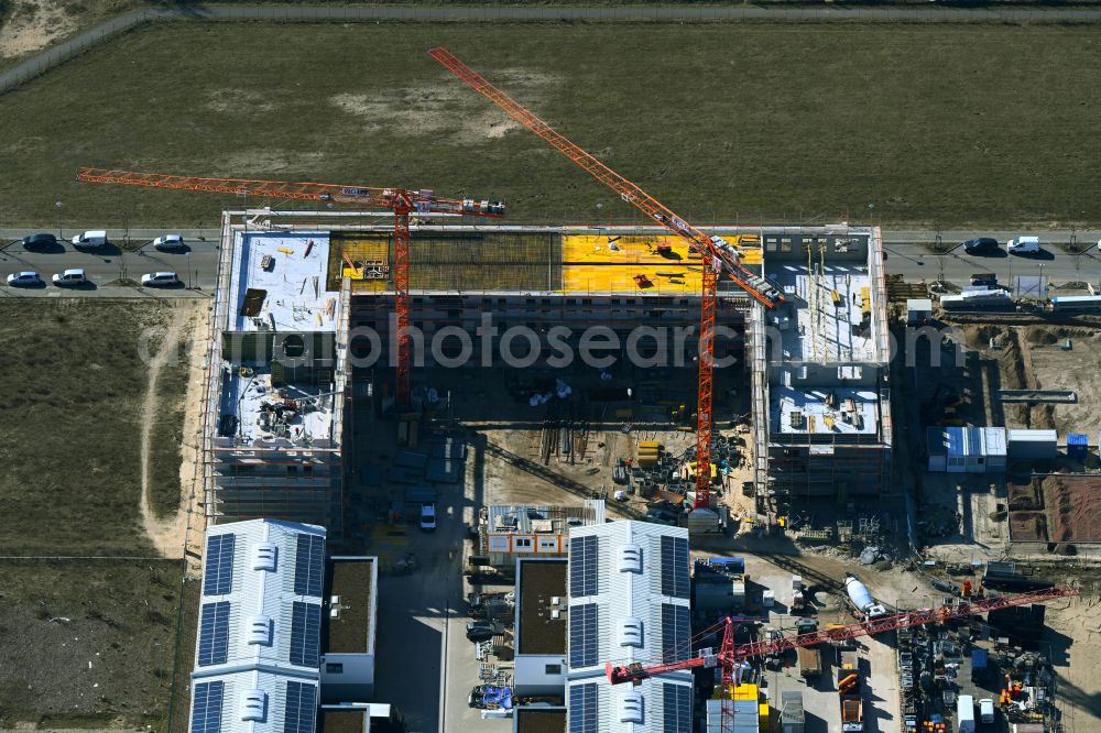 Aerial image Berlin - Extension - new building - construction site on the factory premises of Hirsch + Lorenz Ingenieurbau GmbH on Gerhard-Sedlmayr-Strasse on street Gross-Berliner Damm in the district Johannisthal in Berlin, Germany
