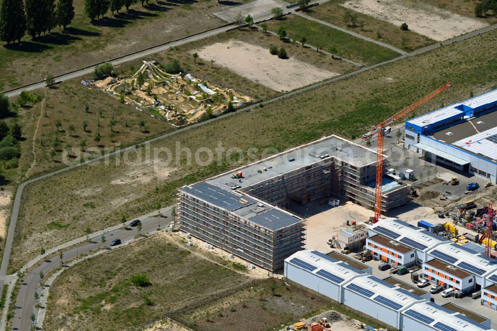Berlin from above - Extension - new building - construction site on the factory premises of Hirsch + Lorenz Ingenieurbau GmbH on Gerhard-Sedlmayr-Strasse on street Gross-Berliner Damm in the district Johannisthal in Berlin, Germany