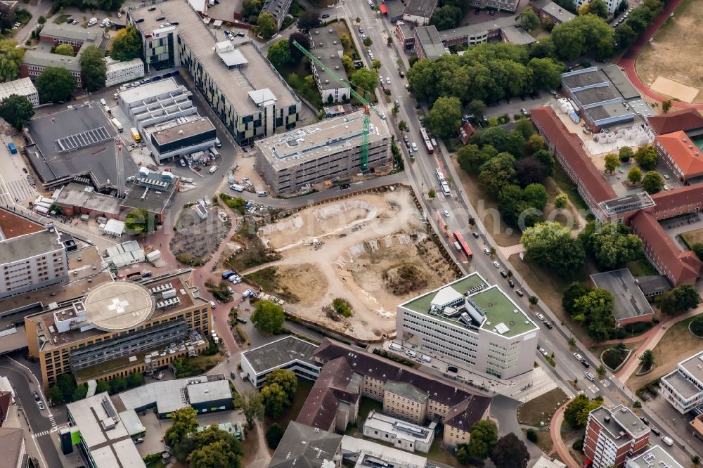 Aerial image Kiel - Construction site for a new extension to the hospital grounds Universitaetsklinikum Schleswig-Holstein in the district Ravensberg on street Feldstrasse in Kiel in the state Schleswig-Holstein, Germany