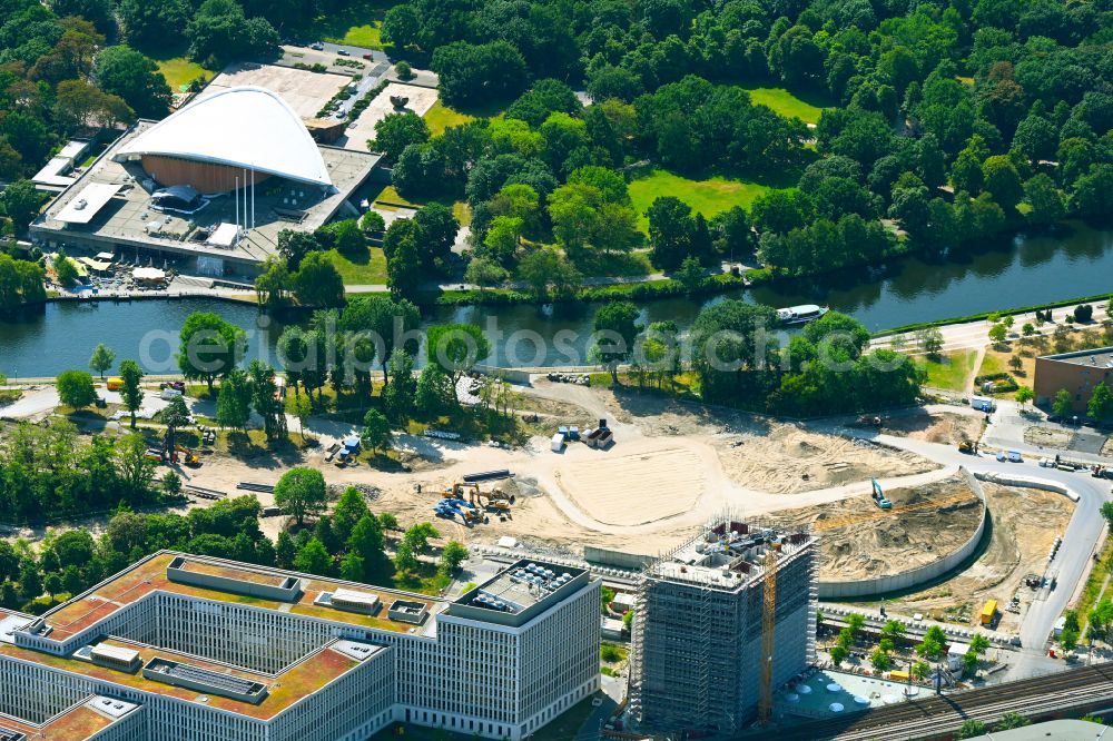 Berlin from above - Construction site for the extension of the government administration building - Federal Chancellery - on Magnus-Hirschfeld-Ufer in the Moabit district in Berlin, Germany