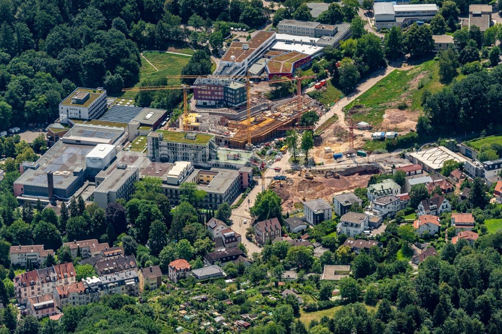 Aerial photograph Baden-Baden - Expansion site on the building complex of the transmitter SWR - Suedwestrundfunk in Baden-Baden in the state Baden-Wuerttemberg, Germany