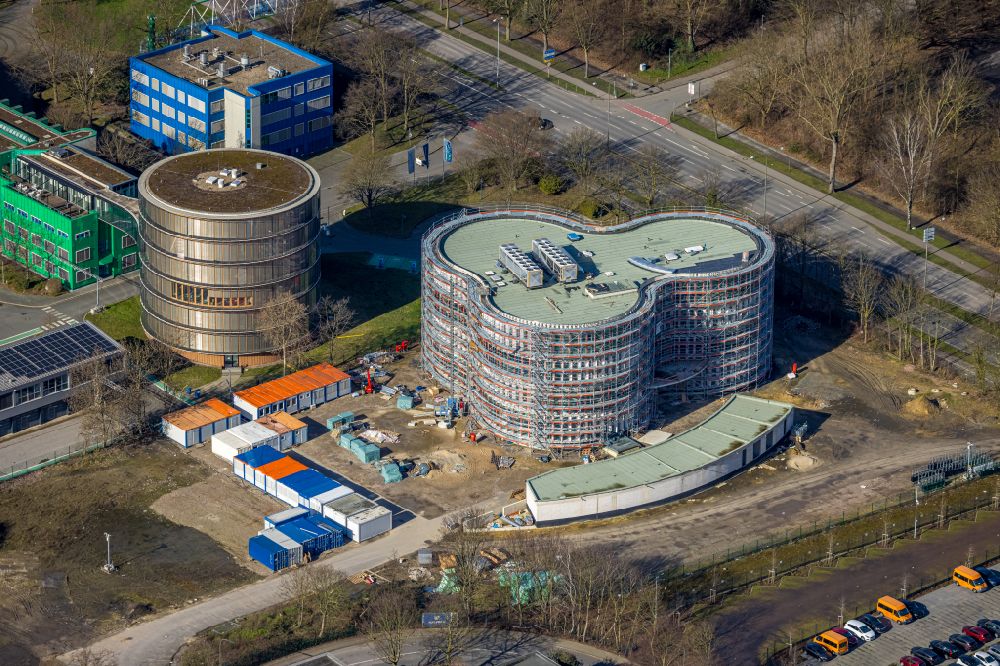 Aerial image Gelsenkirchen - Construction site on building and production halls on the premises fuer ein Laborgebaeude of Gelsenwasser on Willy-Brandt-Allee in the district Erle in Gelsenkirchen at Ruhrgebiet in the state North Rhine-Westphalia, Germany
