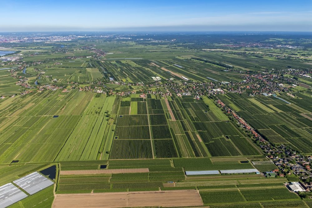 Jork from the bird's eye view: Location in the fruit growing area Altes Land Estebruegge in the state Niedersachsen, Germany