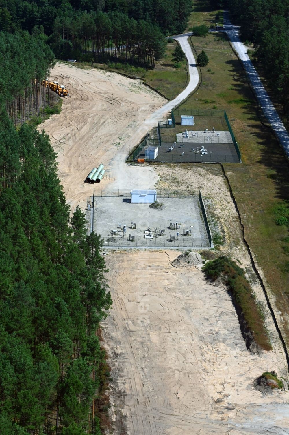 Spreenhagen from above - Compressor Stadium and pumping station for natural gas of the new European gas pipeline (Eugal) in Spreenhagen in the state Brandenburg, Germany