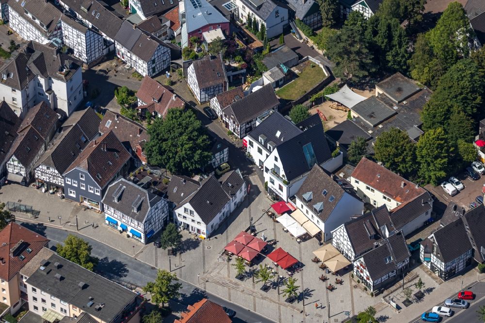 Herdecke from the bird's eye view: Half-timbered house and multi-family house- residential area in the old town area and inner city center on Kampstrasse in the district Westende in Herdecke in the state North Rhine-Westphalia, Germany