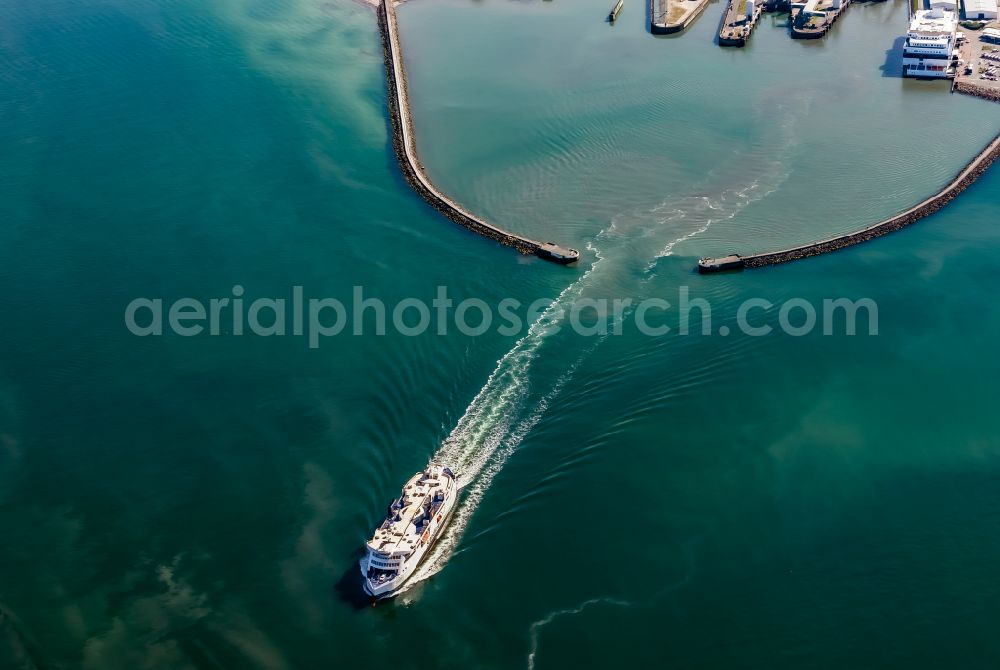 Aerial photograph Fehmarn - Journey of the ferry ship PRINS RICHARD from Germany to Denmark in Fehmarn in the state Schleswig-Holstein, Germany