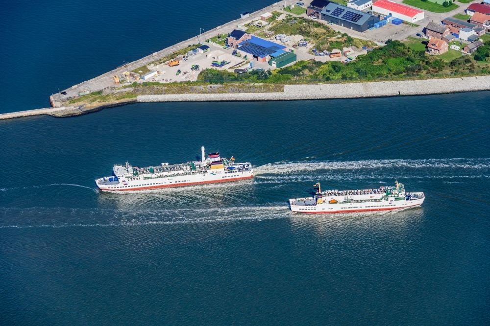 Aerial photograph Borkum - Ride a ferry ship MS Ostfriesland in crossing with ship Westfalen on the water of the North Sea in Borkum in the state Lower Saxony, Germany