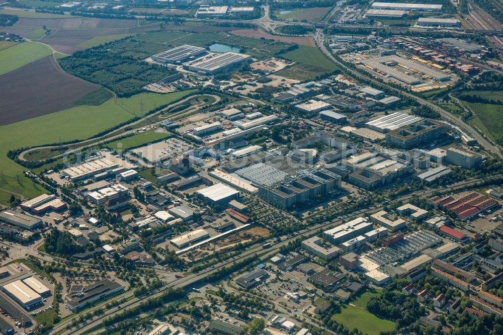 Aerial photograph Regensburg - Buildings and production halls on the vehicle construction site of Continental Automotive GmbH on Siemensstrasse in the district Irlmauth in Regensburg in the state Bavaria, Germany