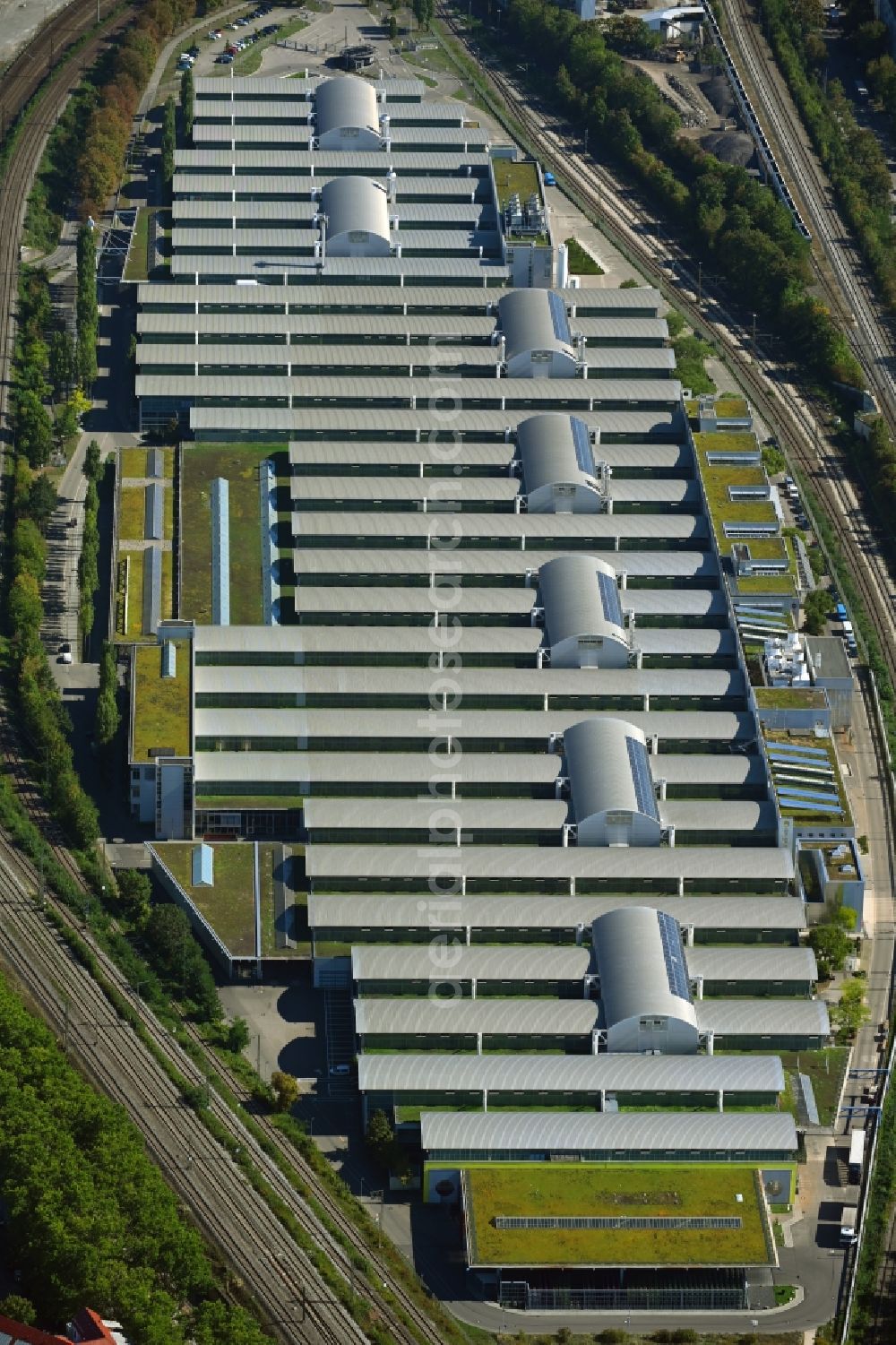 Aerial image Stuttgart - Buildings and production halls on the vehicle construction site Mercedes-Benz Motorenwerk in the district Cannstatt in Stuttgart in the state Baden-Wuerttemberg, Germany