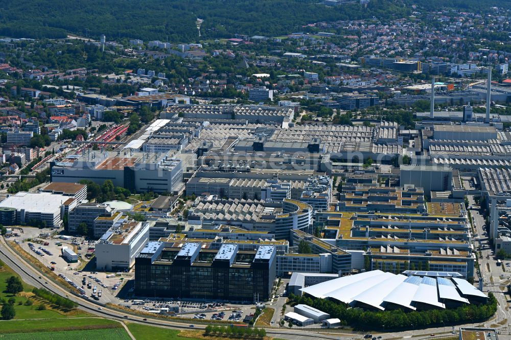 Sindelfingen from above - Buildings and production halls on the vehicle construction site Mercedes-Benz factory Sindelfingen on street Benzstrasse in the district Maichingen in Sindelfingen in the state Baden-Wuerttemberg, Germany