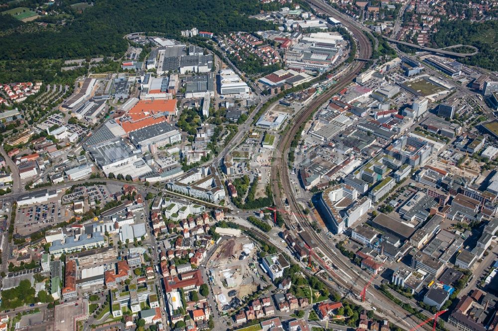 Aerial photograph Stuttgart - Buildings and production halls on the vehicle construction site of Robert Bosch GmbH Feuerbach on Wernerstrasse in the district Siegelberg in Stuttgart in the state Baden-Wuerttemberg, Germany