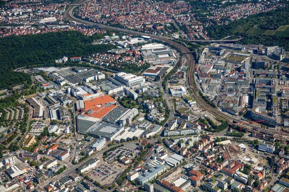 Aerial image Stuttgart - Buildings and production halls on the vehicle construction site of Robert Bosch GmbH Feuerbach on Wernerstrasse in the district Siegelberg in Stuttgart in the state Baden-Wuerttemberg, Germany