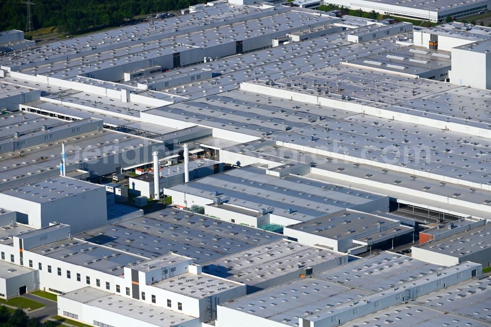 Aerial image Zwickau - Buildings and production halls on the vehicle construction site of VW Volkawagen AG in the district Mosel in Zwickau in the state Saxony, Germany