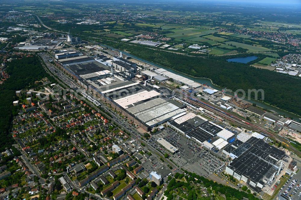 Aerial photograph Hannover - Buildings and production halls on the vehicle construction site of Volkswagen AG in Hannover in the state Lower Saxony, Germany