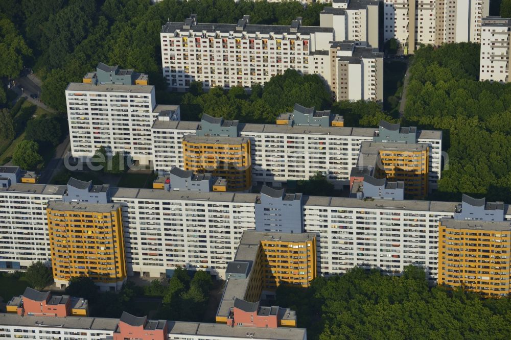 Berlin Reinickendorf from above - Facades - restored with prefabricated housing estate - skyscrapers in Tegel - Reinickendorf in Berlin