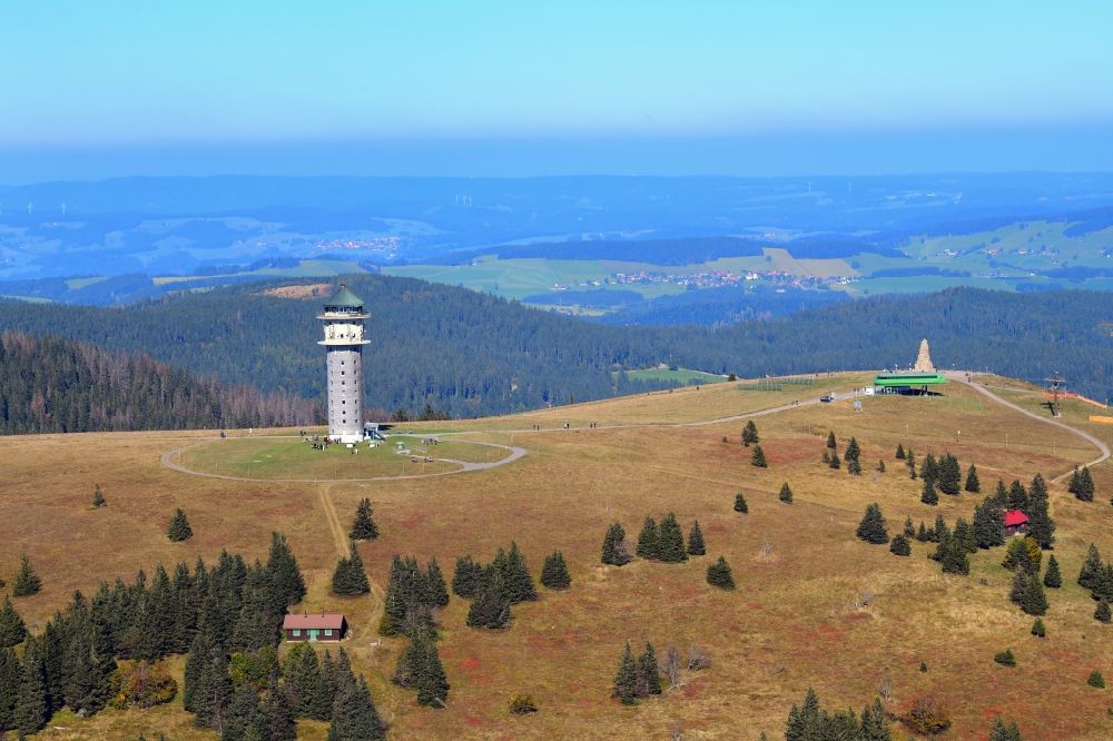 Feldberg (Schwarzwald) from the bird's eye view: Feldberg Tower and Bismarck Monument on the summit of the Feldberg in the Upper Black Forest in the state of Baden-Wuerttemberg