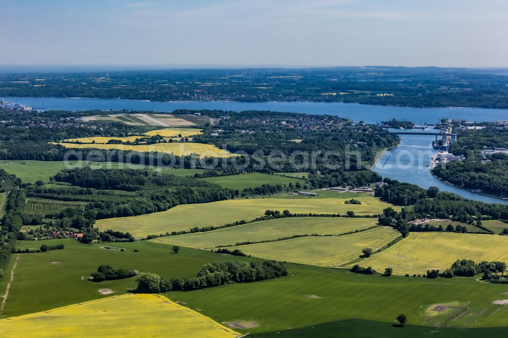 Aerial image Altenholz - Agricultural fields with adjacent forest and forest areas on Kiel- Canal westlich Holtenau in Altenholz in the state Schleswig-Holstein, Germany