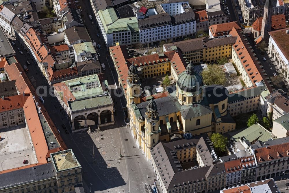 München from the bird's eye view: Feldherrnhalle and Theatine Church of St. Cajetan on the square Odeonsplatz in the Maxvorstadt part of Munich in the state of Bavaria. The Feldherrnhalle ( Field Marshals' Hall) is a monumental loggia on the southern edge of the square. Next to it is the catholic church, a former court and royal church of the Theatine Order. With its two towers in the italian late baroque style, it is part of the Odeon's Square complex of buildings and landmarks