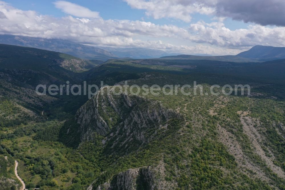 Aerial photograph Kovacic - Rock and mountain landscape Dinaridengebirge in Kovacic in Sibensko-kninska zupanija, Croatia