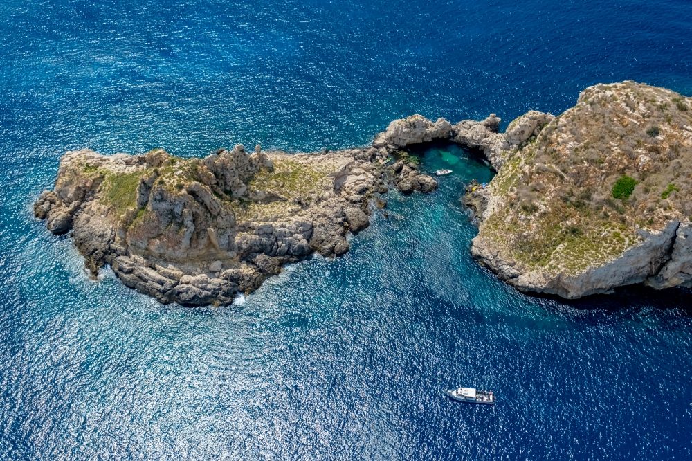 Aerial photograph Calvia - Plateau in the water of Islas Malgrats in Calvia in Balearic islands, Spain