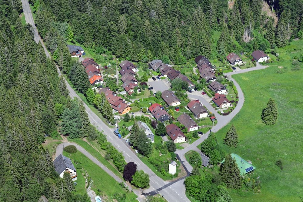 Todtmoos from the bird's eye view: Town view of the streets and houses in the residential areas district Prestenberg in Todtmoos in the state Baden-Wurttemberg, Germany