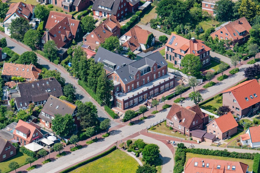 Aerial image Langeoog - Holiday house plant of the park Luettjeod Apartmentvilla in Langeoog on island Langeoog in the state Lower Saxony, Germany