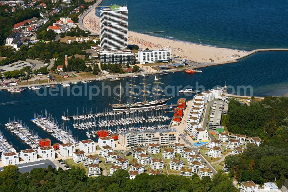 Travemünde from the bird's eye view: Park Priwall Waterfront along the Priwallpromenade in Luebeck in the state Schleswig-Holstein, Germany