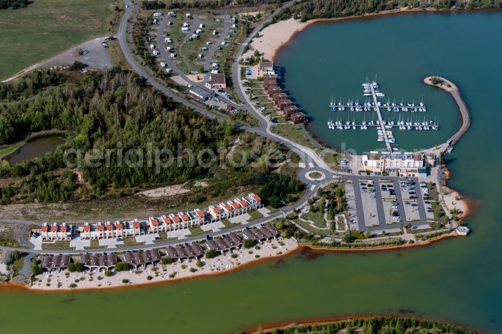 Aerial image Großpösna - Holiday house plant of the park on the banks of the lake Stoermthaler See in Grosspoesna in the state Saxony, Germany