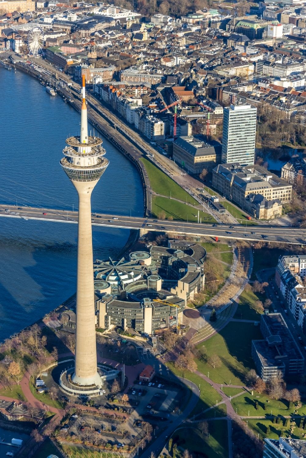 Aerial image Düsseldorf - Television Tower Rheinturm in the district Unterbilk in Duesseldorf at Ruhrgebiet in the state North Rhine-Westphalia, Germany