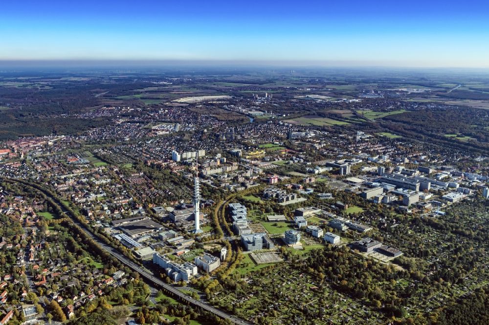Aerial image Hannover - DFMG Deutsche Funkturm GmbH on Neue-Land-Strasse in the district Buchholz-Kleefeld in Hannover in the state Lower Saxony, Germany