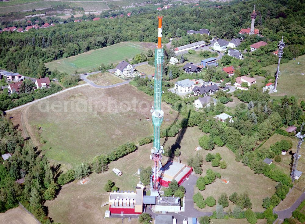 Würzburg from the bird's eye view: Steel mast funkturm and transmission system as basic network transmitter Sendeturm Wuerzburg-Frankenwarte on street Spechtweg in the district Steinbachtal in Wuerzburg in the state Bavaria, Germany