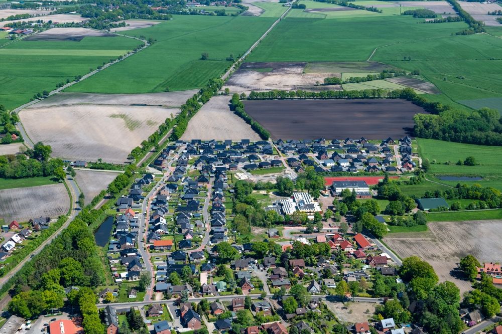 Aerial photograph Himmelpforten - Completion of a new residential area of a??a??a single-family house settlement in Himmelpforten in the state Lower Saxony, Germany