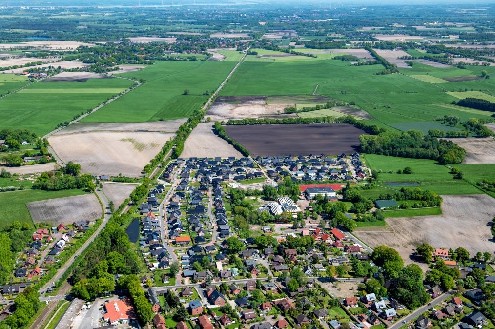 Himmelpforten from above - Completion of a new residential area of a??a??a single-family house settlement in Himmelpforten in the state Lower Saxony, Germany