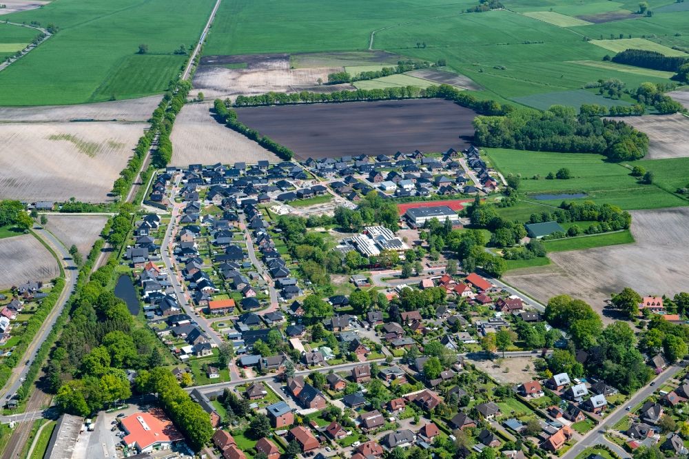 Himmelpforten from the bird's eye view: Completion of a new residential area of a??a??a single-family house settlement in Himmelpforten in the state Lower Saxony, Germany