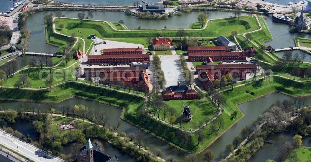 Aerial photograph Kopenhagen - Fortress Kastell von Kopenhagen Gl. Hovedvagt in Copenhagen in Region Hovedstaden, Denmark
